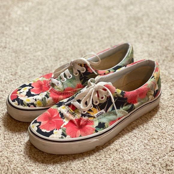 Vans Shoes - VANS Hawaiian Print Shoes
